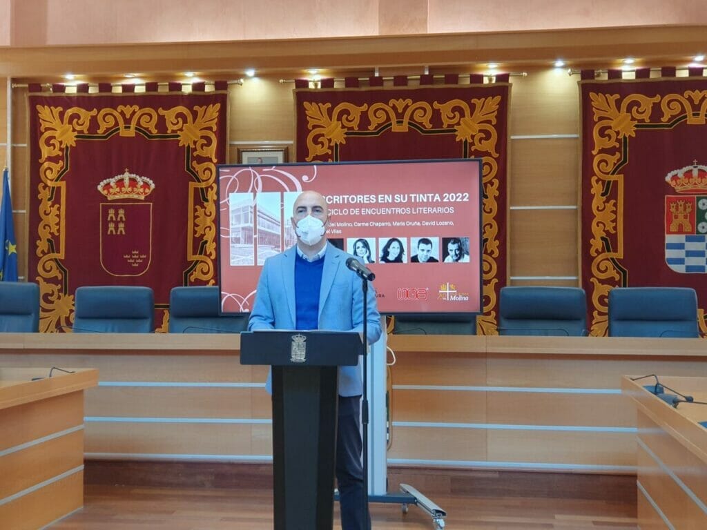 Sergio del Molino, Carme Chaparro, María Oruña, David Lozano y Manuel Vilas participan en el programa del Ciclo Escritores en su tinta 2022 de Molina de Segura, que vuelve a celebrarse de forma presencial Sergio del Molino, Carme Chaparro, María Oruña, David Lozano y Manuel Vilas participan en el programa del Ciclo Escritores en su tinta 2022 de Molina de Segura, que vuelve a celebrarse de forma presencial