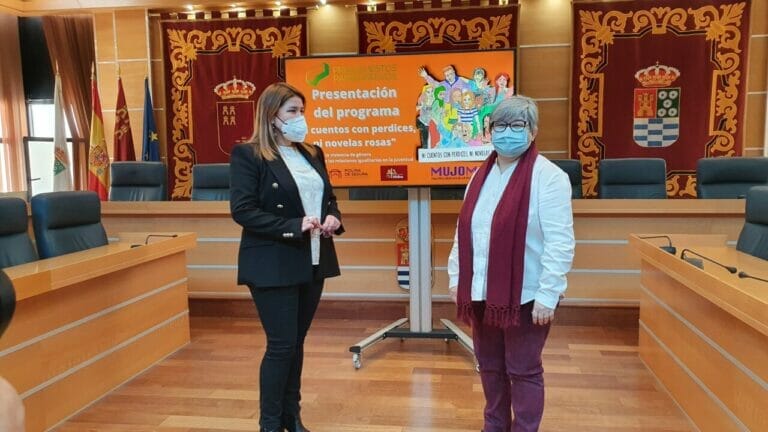 El Ayuntamiento de Molina de Segura y la asociación Mujeres Jóvenes de la Región de Murcia promueven la iniciativa NI CUENTOS CON PERDICES, NI NOVELAS ROSAS
