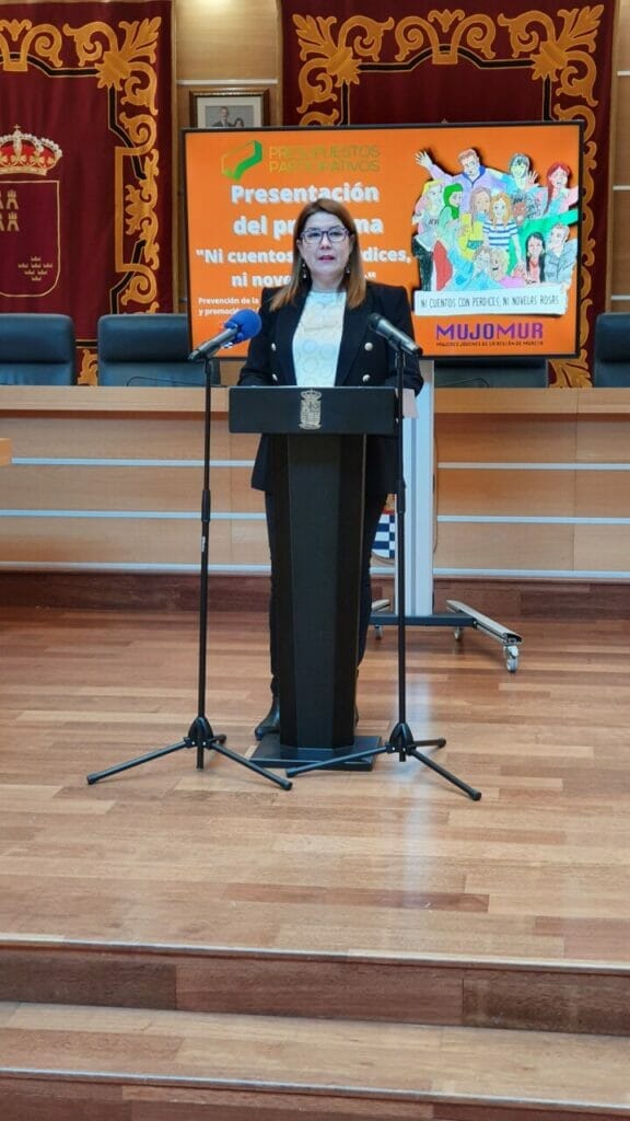 El Ayuntamiento de Molina de Segura y la asociación Mujeres Jóvenes de la Región de Murcia promueven la iniciativa NI CUENTOS CON PERDICES, NI NOVELAS ROSAS El Ayuntamiento de Molina de Segura y la asociación Mujeres Jóvenes de la Región de Murcia promueven la iniciativa NI CUENTOS CON PERDICES, NI NOVELAS ROSAS