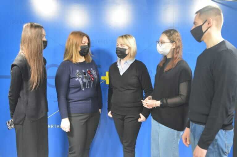 Universitarios ucranianos llegan a la UPCT con beca Erasmus: «Nunca imaginamos esta guerra»