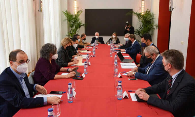 El nuevo grado de la Escuela de Telecomunicación especializará en minería de datos y digitalización