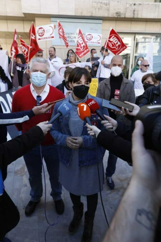 La diputada nacional del PSOE, Marisol Sánchez, reclama al Gobierno regional refuerzos en la atención primaria de la Región de Murcia