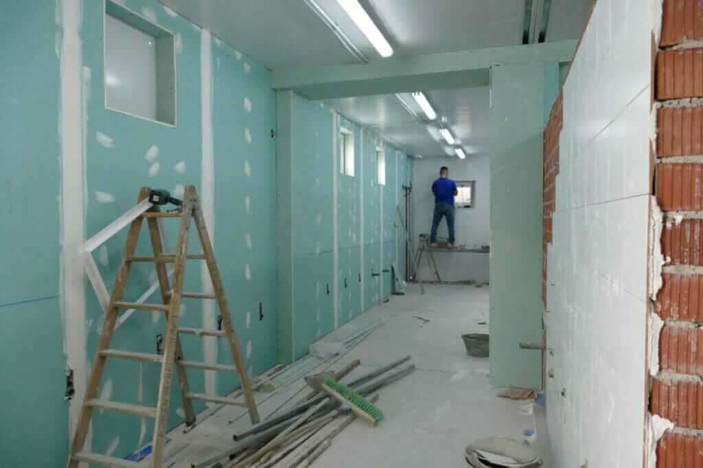 El Ayuntamiento de Molina de Segura acomete la fase final de las obras de construcción del nuevo Recinto de Eventos, con la instalación de las casetas modulares El Ayuntamiento de Molina de Segura acomete la fase final de las obras de construcción del nuevo Recinto de Eventos, con la instalación de las casetas modulares