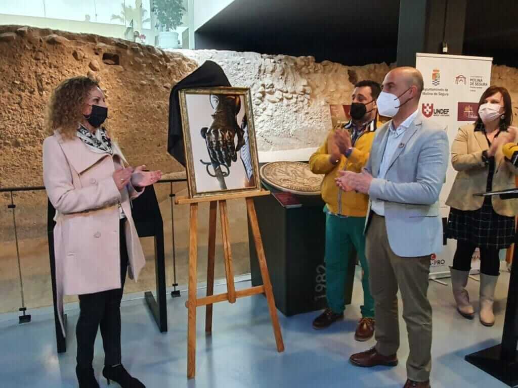 Molina de Segura se prepara para vivir el Medio Año Festero de Moros y Cristianos donde se procederá al relevo de cargos y abanderadas Molina de Segura se prepara para vivir el Medio Año Festero de Moros y Cristianos donde se procederá al relevo de cargos y abanderadas