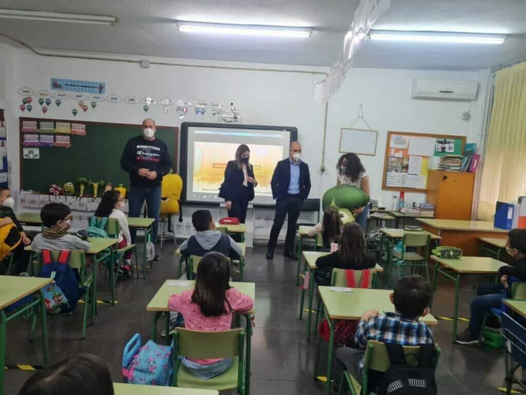 El alcalde de Molina de Segura visita el CEIP San Miguel con motivo de la 14 Semana de la Salud, Educación y Deporte El alcalde de Molina de Segura visita el CEIP San Miguel con motivo de la 14 Semana de la Salud, Educación y Deporte