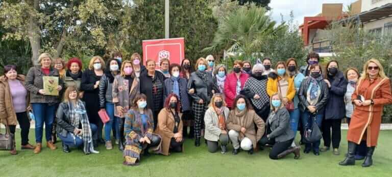 Carmen Soto recibe el I Premio “Mujeres Socialistas y Feministas de Cartagena, Carmen Soto”, que ya llevará su nombre en todas sus ediciones