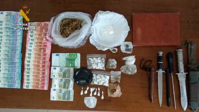 La Guardia Civil desmantela en Murcia un activo punto de venta de drogas dirigido por un clan familiar La Guardia Civil desmantela en Murcia un activo punto de venta de drogas dirigido por un clan familiar