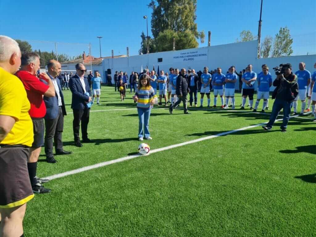 El remodelado campo de fútbol 8 del Estadio Municipal Sánchez Cánovas de Molina de Segura lleva el nombre de Pedro Pablo Hernández Bernal, Filardi
