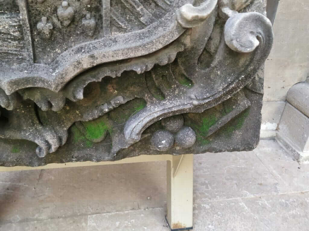 Huermur denuncia el vergonzoso estado de la colección de 18 escudos heráldicos BIC del Museo Arqueológico Huermur denuncia el vergonzoso estado de la colección de 18 escudos heráldicos BIC del Museo Arqueológico