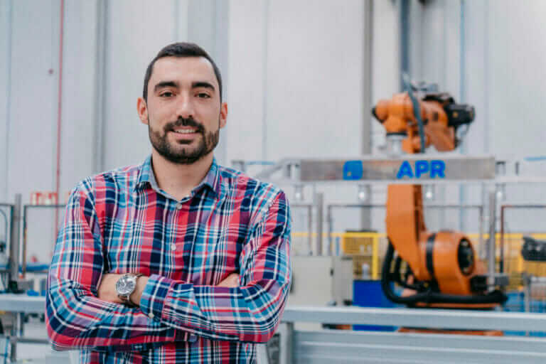 Un alumno del Máster en Industria 4.0 implanta un programa de control en una fábrica de invernaderos