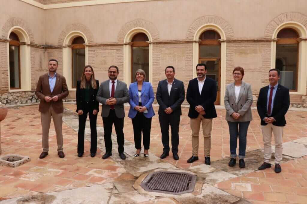 Primera reunión en Mula para poner en marcha la Red de Conjuntos Históricos-Artísticos de la Región de Murcia, con la presencia de Jumilla Primera reunión en Mula para poner en marcha la Red de Conjuntos Históricos-Artísticos de la Región de Murcia, con la presencia de Jumilla