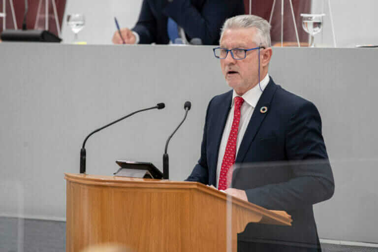 El PSOE exige al Gobierno de López Miras que asuma sus competencias en Atención Primaria y deje de llorar y pedir dinero al Estado