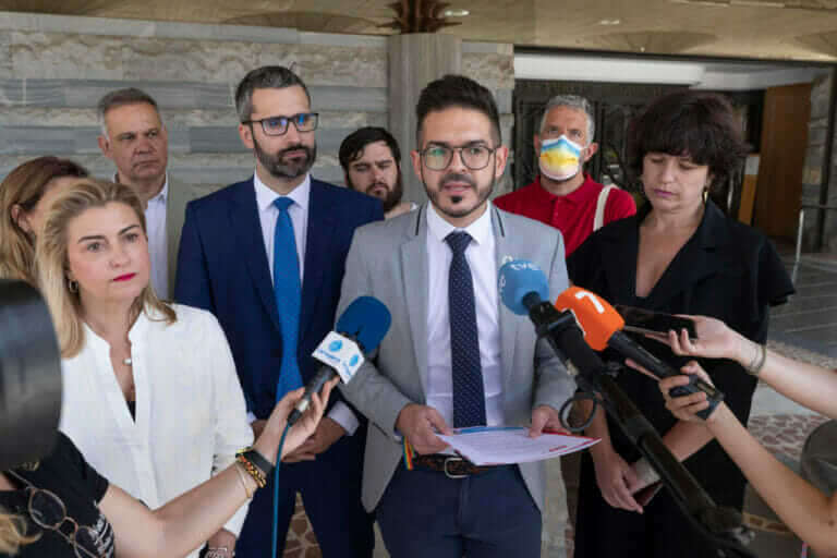 Espín: “Un año más, la ultraderecha, con el beneplácito del PP, vuelve a boicotear las iniciativas en apoyo al colectivo LGTBI”