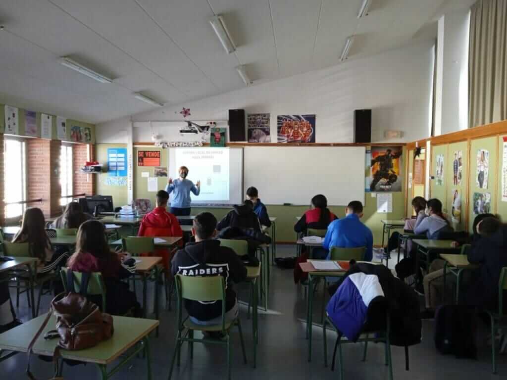 Empleo Joven ofrece orientación a 400 alumnos de los centros educativos de Alhama de Murcia Empleo Joven ofrece orientación a 400 alumnos de los centros educativos de Alhama de Murcia