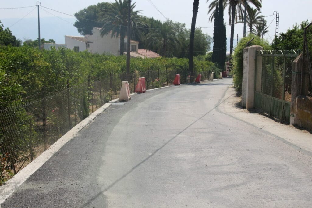 El Ayuntamiento de Alhama invierte 650.000 euros en la mejora de caminos públicos El Ayuntamiento de Alhama invierte 650.000 euros en la mejora de caminos públicos