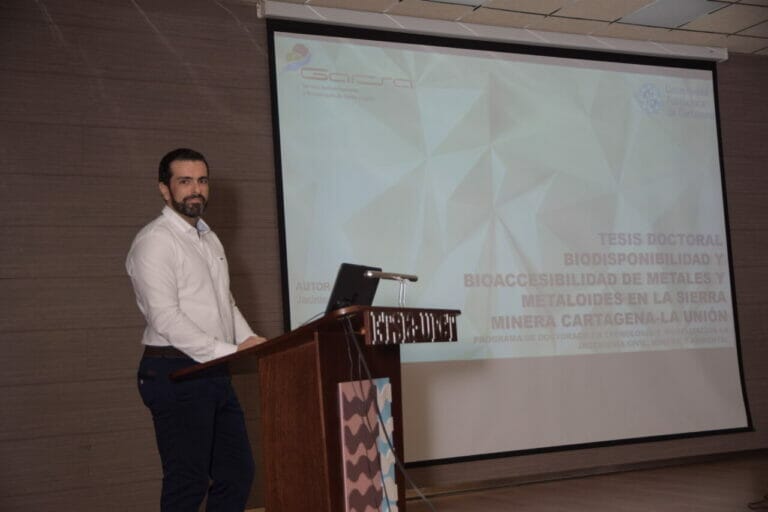 Evalúan la potencial transferencia de metales de la Sierra Minera a suelos forestales, biota marina, cultivos y polvo urbano