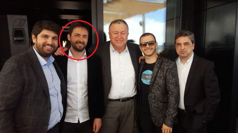 Un concejal del PP en La Unión fue uno de los organizadores de la macrofiesta ilegal de barcos en la Isla del Ciervo