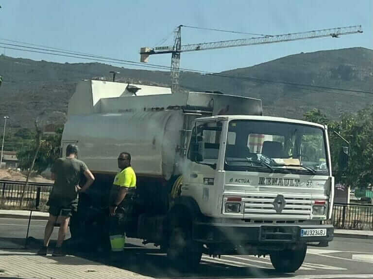Manolo Torres: “El ayuntamiento de Cartagena está usando agua potable para el baldeo de calles y el riego de zonas verdes”