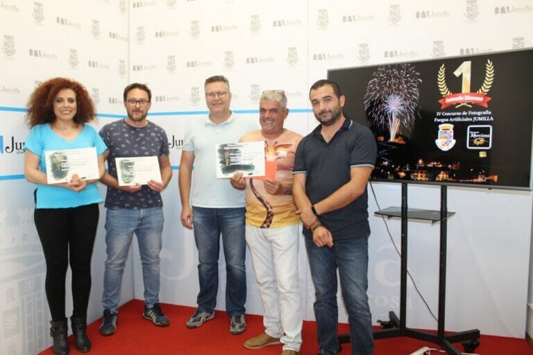 Antonio Moreno, primer premio del concurso de fotografía del Castillo de Fuegos Artificiales 2022 en Jumilla