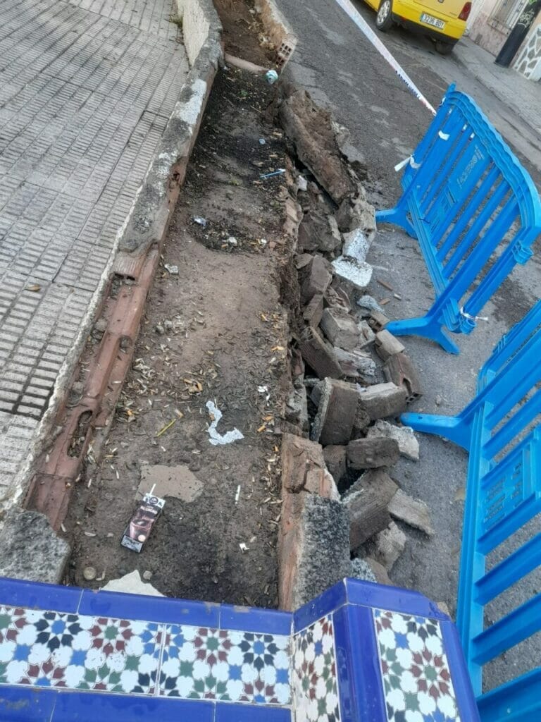 Manuel Torres: “Se está cayendo el barrio de Santa Lucía a trozos mientras Arroyo y su equipo lo contemplan desde su sillón”