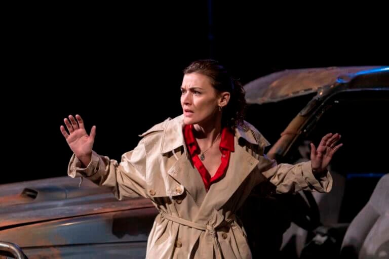 Tres nuevos espectáculos programados en el Teatro Romea y el Teatro Circo contarán esta temporada con audio descripción y subtítulos en Murcia