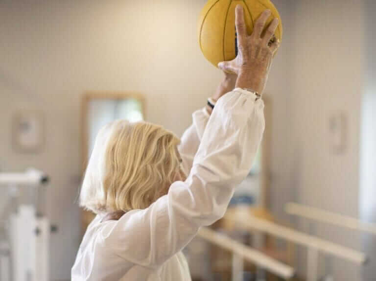 Carmen Martín: “El PP deja a los mayores de Cartagena sin gerontogimansia”