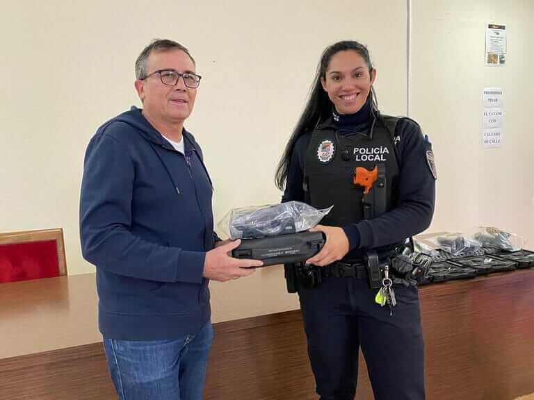 Los once nuevos agentes de la Policía Local de Jumilla reciben nuevas armas de fuego reglamentarias