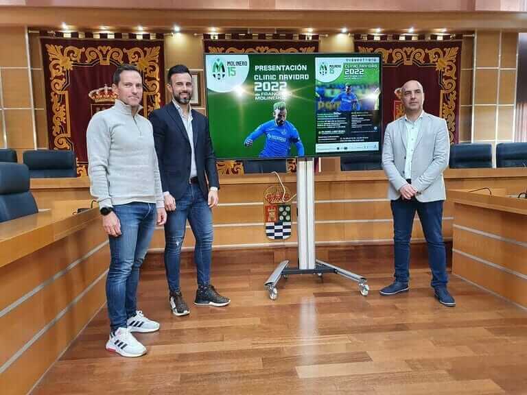 El jugador de fútbol Francisco Molinero organiza el Clínic Navidad 2022 en Molina de Segura los días 27, 28 y 29 de diciembre