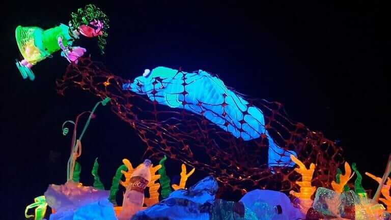 La compañía alicantina Teatro de Títeres La Carreta presenta el espectáculo DOLPHIN Y EL MAR DE PLÁSTICO en el Teatro Villa de Molina del domingo 11 al miércoles 14 de diciembre