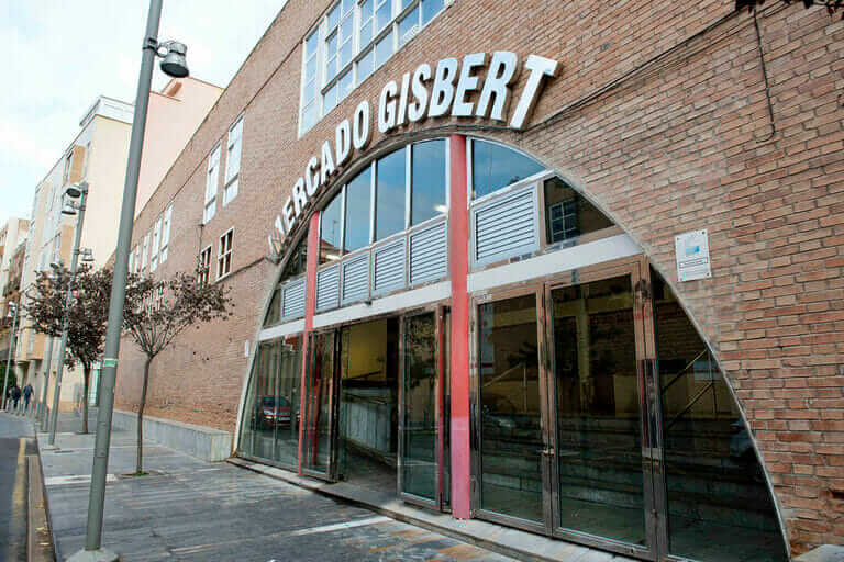 Manuel Torres: “Arroyo está construyendo una ciudad de fachada y cartón piedra”