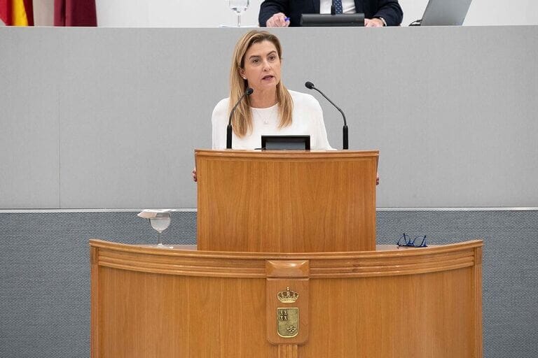 Carmina Fernández: “Lo que tiene que hacer Ortuño es dejarse de excusas y decirle a López Miras que acepte el cara a cara sobre agua que le ha propuesto Pepe Vélez en numerosas ocasiones”