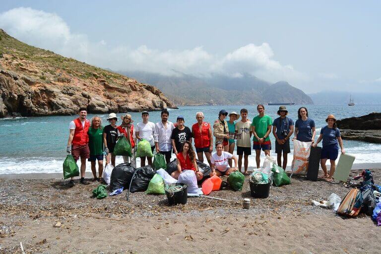 ANSE retira 900 kg de basura marina en las costas del sureste de la Región de Murcia