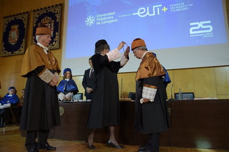 La UPCT inviste a su decimoquinto Doctor Honoris Causa