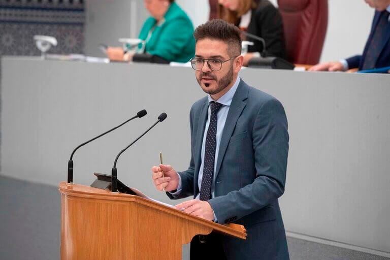 Antonio José Espín: “López Miras ha dejado fuera a la mitad de las familias que han solicitado el Cheque Guarde, a pesar de cumplir los requisitos, demostrando que era propaganda electoral"