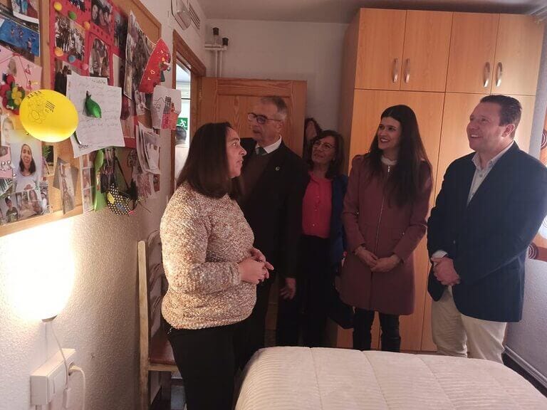 El alcalde de Mula acude a la inauguración de la vivienda para personas con discapacidad intelectual de Intedis