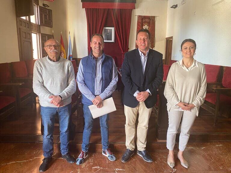 El Ayuntamiento de Mula suscribe el convenio de colaboración con la Asociación de Tamboristas