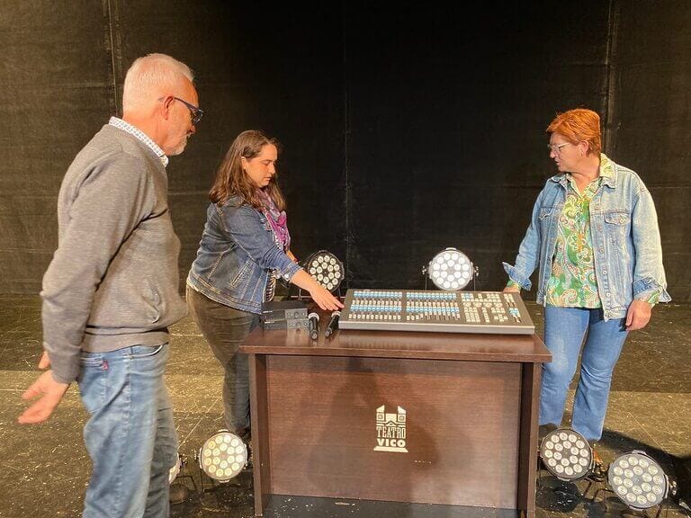 La Concejalía de Cultura adquiere nuevo equipamiento para mejorar las puestas en escena en el Teatro Vico