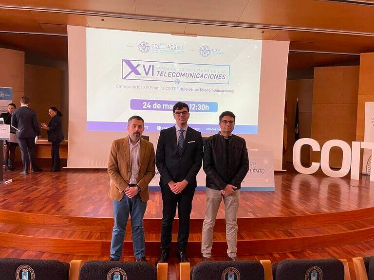 Premio nacional al TFG en Ingeniería Telemática para reducir la huella de carbono de las redes inalámbricas