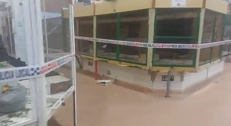 Lamentable estado del mercado de Santa Florentina