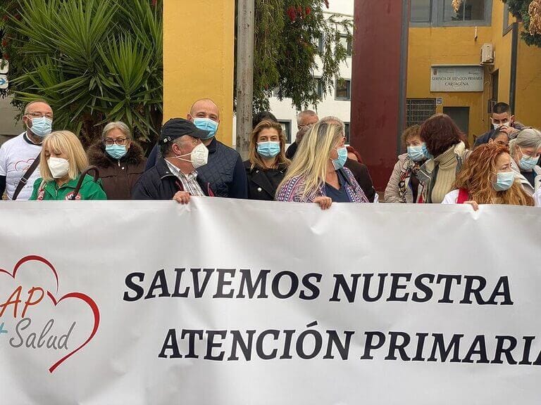 El PP rechaza en la Asamblea Regional una moción para garantizar que los centros de salud y consultorios de Cartagena se mantengan abiertos y con todos los servicios en todas las épocas