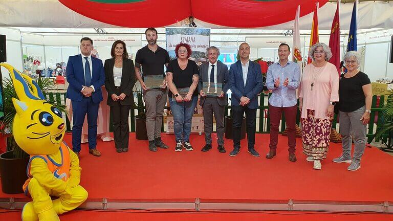 El Ayuntamiento de Molina de Segura entrega el I Premio Molina Ciudad Amiga de los Animales 2023 a la Asociación Protectora de Animales de Molina de Segura, el Programa CER, Virginia Hernández Gómez y Raúl Mérida Gordillo