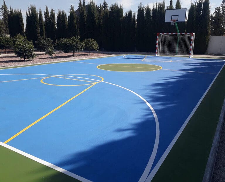 Contigo Cartagena plantea instalar pequeñas pistas de multideporte en los parques y diputaciones