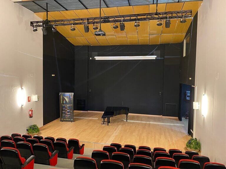 Finalizan los trabajos de remodelación del Auditorio del Conservatorio de Música Julián Santos en Jumilla