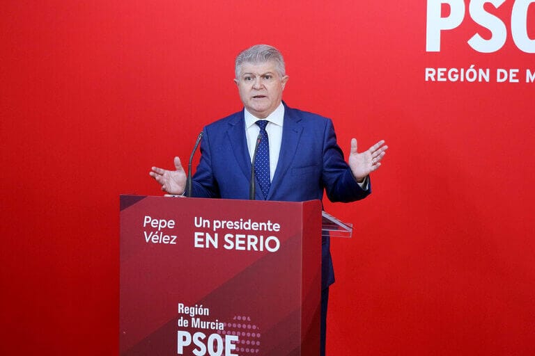 Pepe Vélez: “La Región necesita un Gobierno regional que se tome en serio la salud y garantice la sanidad pública universal, y el PSOE lo va a conseguir a partir de mayo”