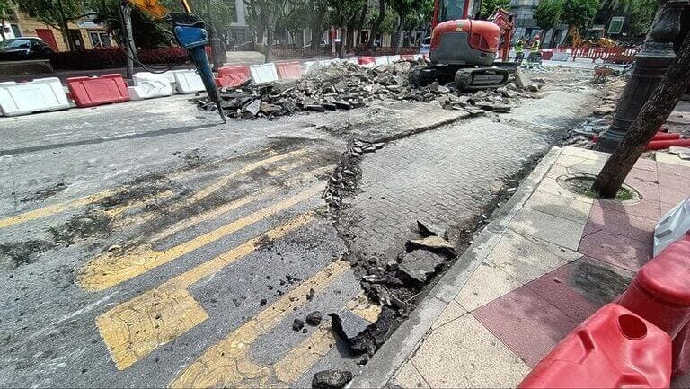 Huermur solicita a la consejería de Cultura que ordene conservar in situ el adoquinado histórico de la Plaza Camachos