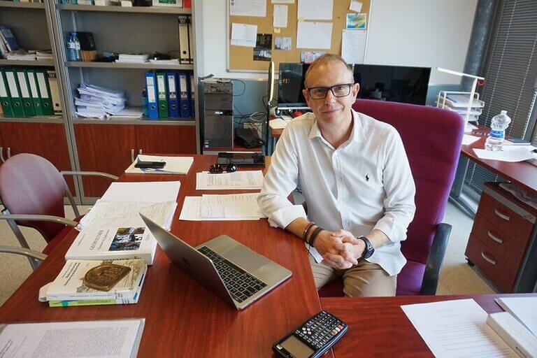 Hormigones sin cemento para el proyecto "Estación del futuro".