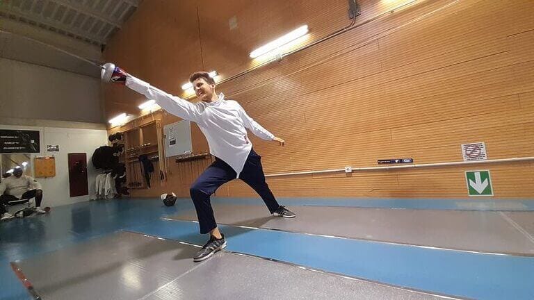 Premiado el alumno inventor de un equipo inalámbrico de bajo coste para la esgrima