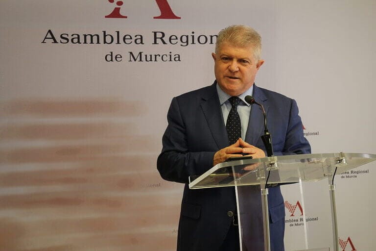 El Grupo Parlamentario Socialista propone a Pepe Vélez “por seriedad y responsabilidad”