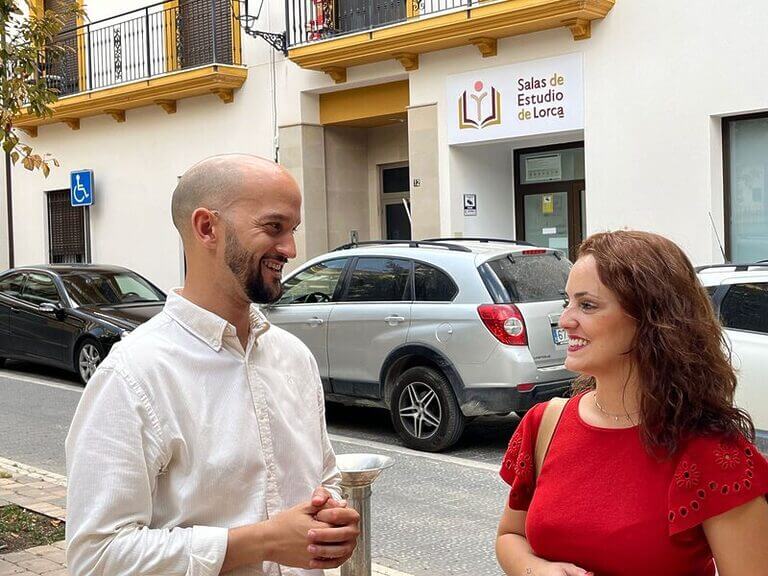 Las salas de estudio 24 horas, puestas en marcha por el equipo de Diego José Mateos, suman ya más de 800 usuarios