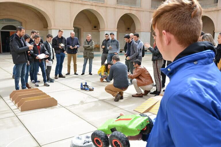 Preuniversitarios de toda España compiten con sus robots en la UPCT